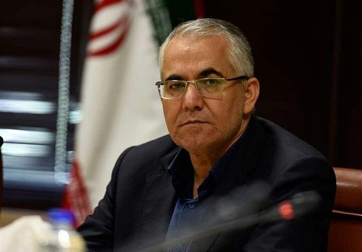 حضور دکتر حقیقی استاندار زنجان در مرکز ارتباطات مردمی