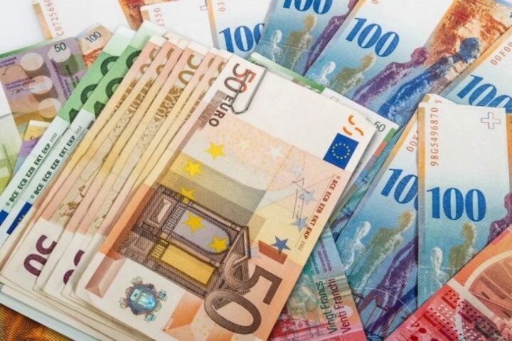 «گواهی سپرده یورو» ابزاری برای کنترل بازار ارز «گواهی سپرده یورو» ابزاری برای کنترل بازار ارز